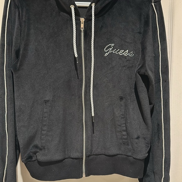 Nwot. Guess sweatshirt jacket - Picture 2 of 8